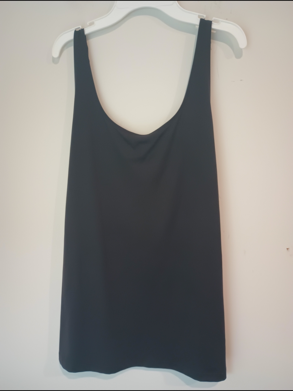 Chicos Tank Top Size 2 Medium Black Nylon Spandex Camisole Scoop Neck Layering